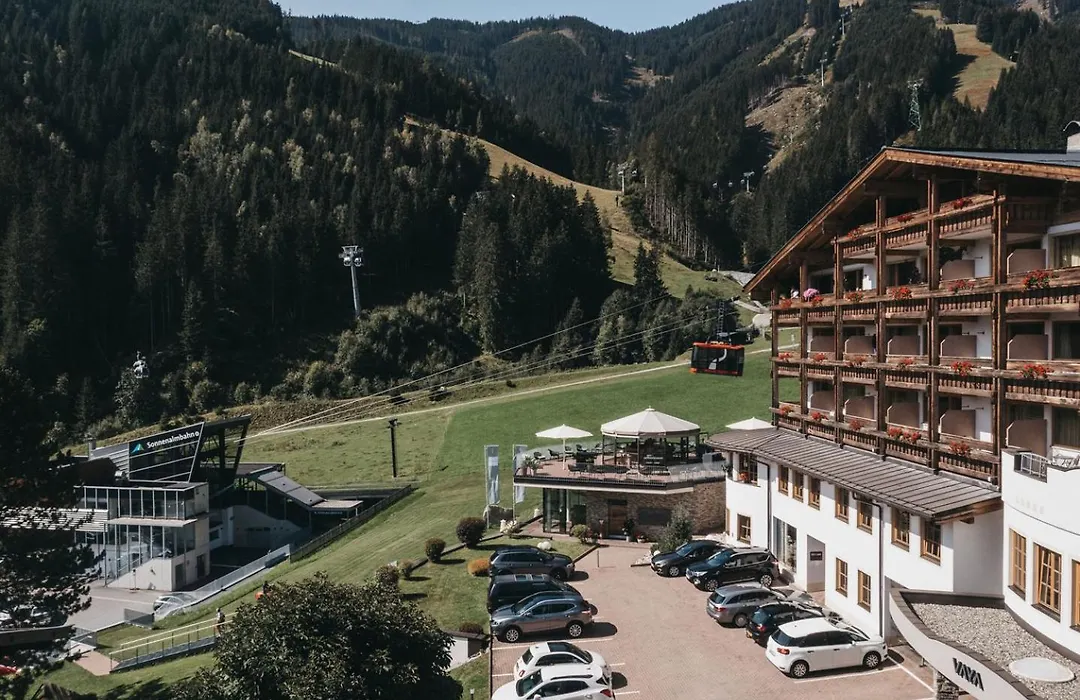 Vaya Zell Am See-1
